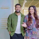 Gauahar Khan Instagram - It’s been a wonderful experience collaborating with Izzhaar! They designed adorable gift hampers for us that doubled our joy of our son’s baby announcement event!! . . . . . #izzhaar #gauaharkhan #zaiddarbar #babyannouncement #newmom #newmomlife #izzhaarkaro #izzhaarjunior #gifthampers #gauaharatizzhaar #izzhaarcoredesigns #babygifts #babyhampers