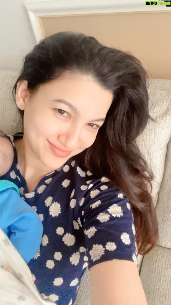 Gauahar Khan Instagram - It’s not just on days that u can feel normal, be dressed up , or look well put together, to all new moms , u are AMAZING even in your sweaty night wear , with baby having thrown up on it , with messy hair , n sleepless eyes , YOU ARE truly AMAZING. I love everything and every sec of it . Alhamdulillah. 💛 #newmomlife #beamazing #reelsinstagram