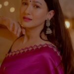 Gauahar Khan Instagram – This song , my fave @sunidhichauhan5 ‘s voice and the era . #basaurkya #reelsinstagram #trendingsongs 🎥🩷

🎥: @dieppj Mumbai, Maharashtra