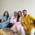 Gauahar Khan Instagram - Happiness ❤️ 10 yrs of this beautiful bhai behen rishta . @aashish_mangal 🧁 may u always be happy n healthy . My sweetest @payal1110 ure the best wife someone could have , always making yummy food for us on rakhi n maintaining all ur cultural duties so beautifully . Special rakhi this time with our little #Zehaan ❤️ Alhamdulillah. #family #rakshabandhan2023 Mumbai, Maharashtra