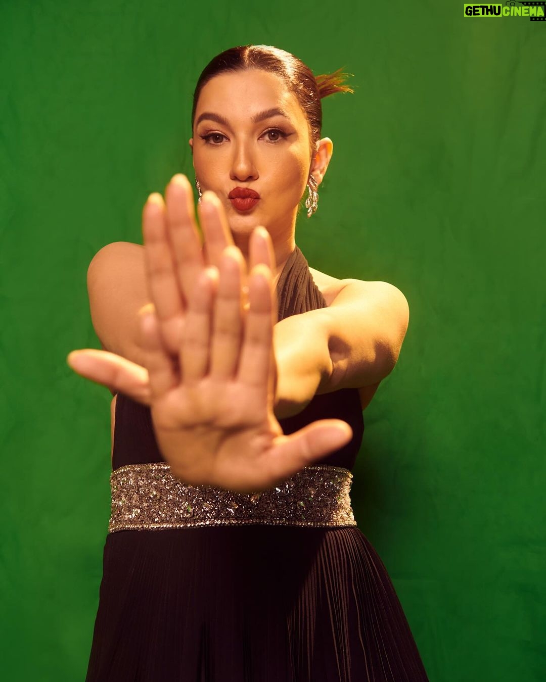 Gauahar Khan Instagram - Jhalak dikhla gayi ! 🖤 Mumbai, Maharashtra