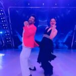 Gauahar Khan Instagram - True story !!!! @rithvikk_dhanjani going to a more fancy place than me , but a holiday is a holiday , after all ! 😬❤️💃🏻🕺🏻 #trendingreels #trendingaudio #hosts #jhalakdikhlajaa11 #fireball Mumbai, Maharashtra