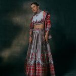 Gauahar Khan Instagram - #week14 @rajdeep.ranawat.official magic ! 🤍❤️ Watch jhalak tonight 9.30 pm on @sonytvofficial #jhalakdikhlajaa11 @devs213 @krutikaa_sharma @mohitvaru Outfit: @rajdeep.ranawat.official Earrings:@qisbyashmeet Bracelet: @keiyura_jewelry