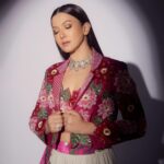 Gauahar Khan Instagram – 🌺🌸 Mumbai, Maharashtra