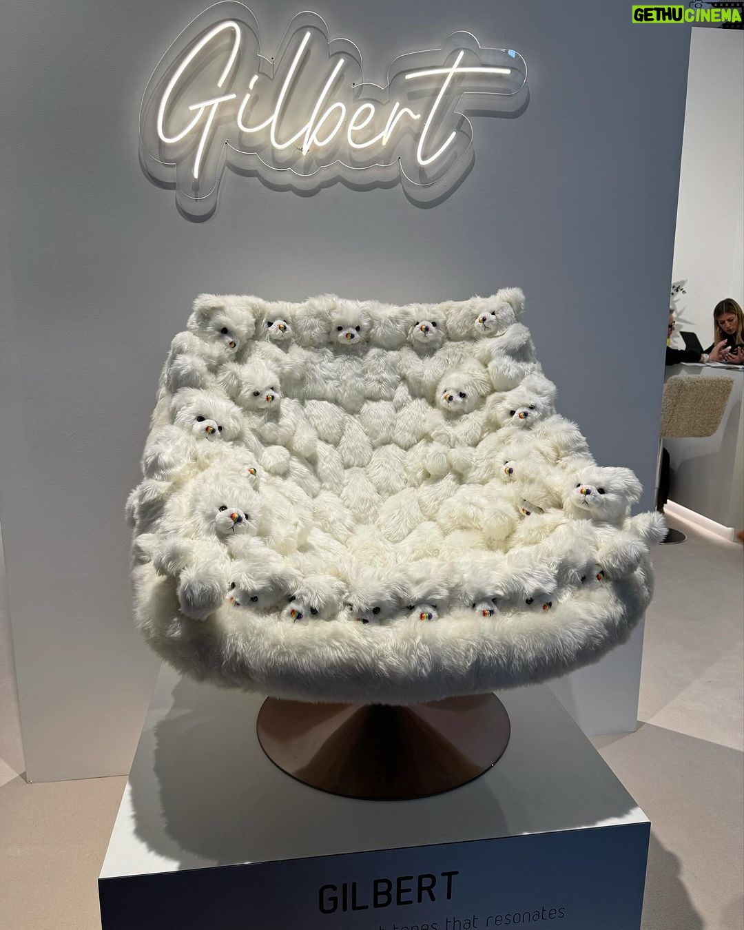 Gauri Khan Instagram - Attending the Maison et Objet held bi-annually in Paris Nord Villepinte Exhibition Center…. A trade fair for interior design, feels great witnessing a collection of talent in one place!!! A place of great value and learning for anyone who is an interior designer and architect Maison&Objet
