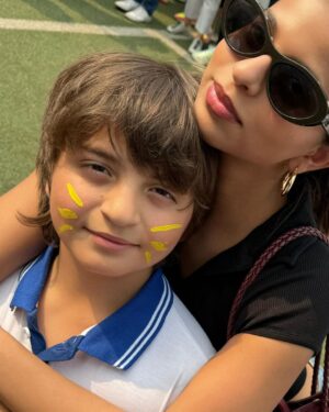 Gauri Khan Instagram - Lil one at the sports day….Running….Jumping….Throwing and Winning….with his Cheerleader ❤️