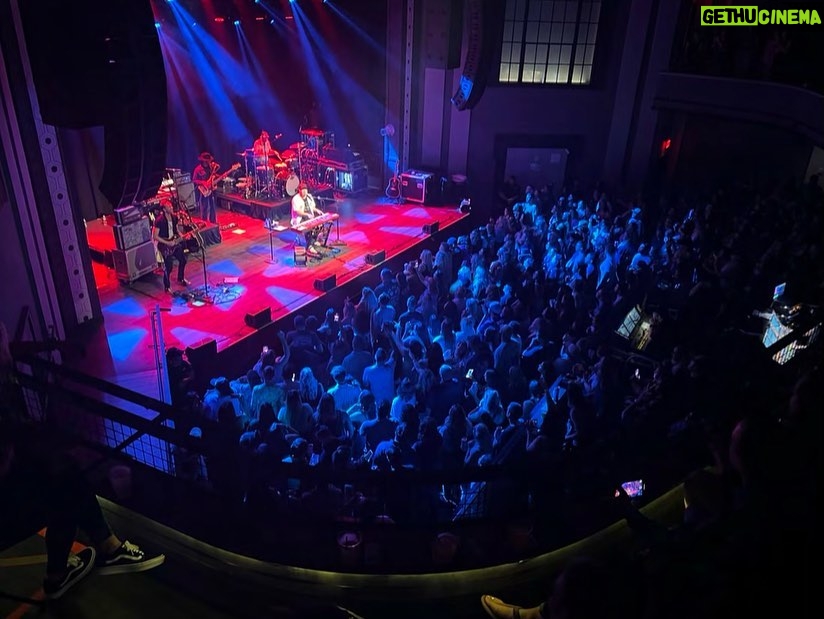 Gavin DeGraw Instagram - Pittsburgh, going to be hard to top that one! Thank you for helping kick off the tour and for singing along. 🎥: @wanderingsociologist Roxian Theatre