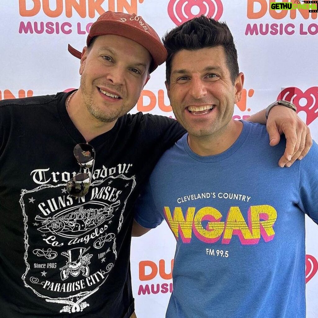 Gavin DeGraw Instagram - Weekend wrap… Music City Grand Prix, WGAR Country Jam and SpiedieFest! Tour starts Tuesday. What show are you coming to? P.S. check out Buddy making an appearance on the new hats!
