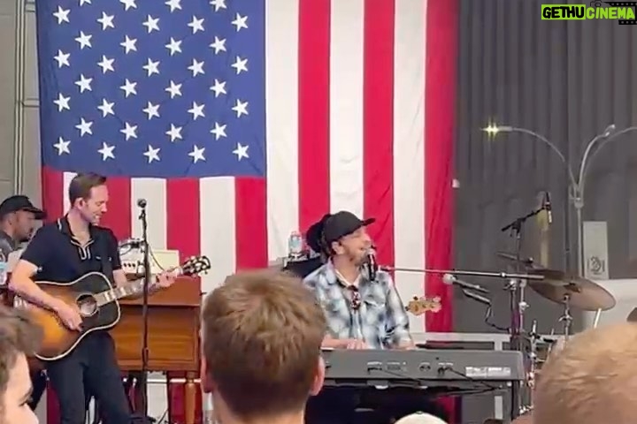 Gavin DeGraw Instagram - Thanks @foxandfriends for having me out! 🇺🇸 New York, New York