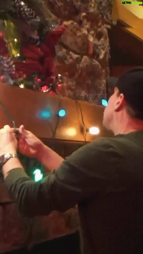 Gavin DeGraw Instagram - Christmastime really is the most wonderful time of the year. Who agrees with me?🎄