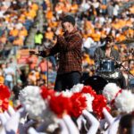 Gavin DeGraw Instagram - What a fun way to celebrate a new year playing the Cheez-It Citrus Bowl Halftime Show and getting to share the field with the @hawkeyemarchingband and @utbands. Thank you @citrusbowl and @cheezit for having me! Camping World Stadium