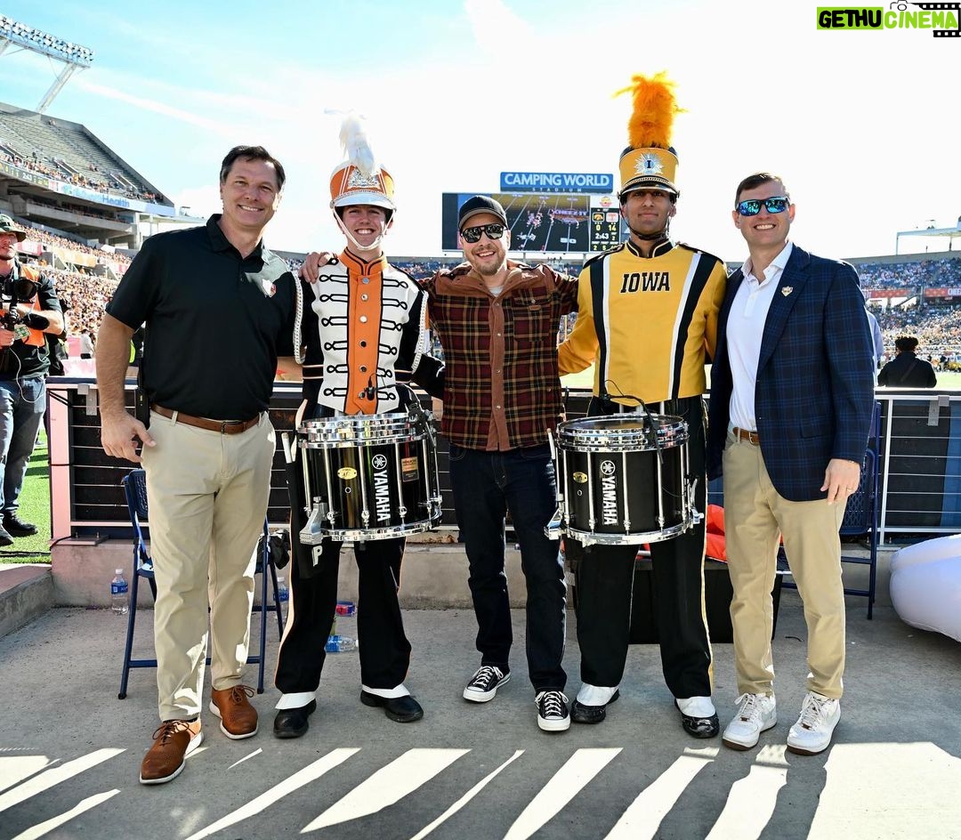 Gavin DeGraw Instagram - What a fun way to celebrate a new year playing the Cheez-It Citrus Bowl Halftime Show and getting to share the field with the @hawkeyemarchingband and @utbands. Thank you @citrusbowl and @cheezit for having me! Camping World Stadium