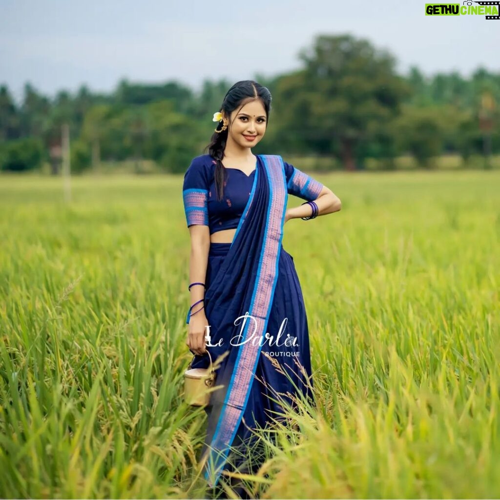 Gayathri Sri Instagram - 💙 Outfit @ledarla_design_studio Photography @daviddanield11 Mua @inja_makeup_studio #gayusri