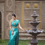 Gayathri Sri Instagram - Shoot for @astah_boutique_tirupur Mua: @mathi_makeupstudio_and_academy Photography : @bluemoon_pictures Venue : @elementspalmvalley Saree : @dr_ganesh_sah_silks_saress Jewel : @nakshatra_rental_jewellery Shapewear : @quiensee
