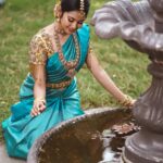 Gayathri Sri Instagram - Shoot for @astah_boutique_tirupur Mua: @mathi_makeupstudio_and_academy Photography : @bluemoon_pictures Venue : @elementspalmvalley Saree : @dr_ganesh_sah_silks_saress Jewel : @nakshatra_rental_jewellery Shapewear : @quiensee Coimbatore