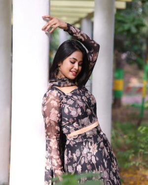 Gayathri Sri Instagram - Wearing @_gina_couture

📸 @zoomin_momentz