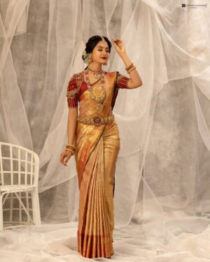 Gayathri Sri Instagram - Bridal #2...
.
Makeup by:@mystylemakeover_studio
.
FT:@gayu_sri_offl
.
Shotby:@vdop_photography
.
Saree:@mylaikumaran
.
Saree drape:@style_with_anbu
.
Blouse:@kavyavigneshofficial
.
Hairdo:@mahi_hairdo
.
Jewel:@krishya_bridal_collections
.
#vdopphotography #portrait #traditional #beauty #bridalmakeup #bridallook #beautyshots #portraitphotography #chennaimodels #chennaifashiondesigner #fashionstyle #love #model #instagram #bridalsarees #outfit #stylish
