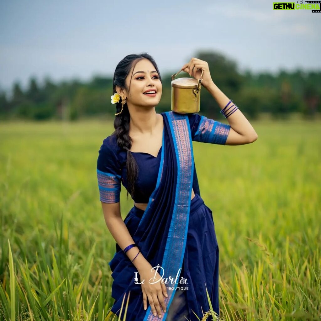 Gayathri Sri Instagram - 💙 Outfit @ledarla_design_studio Photography @daviddanield11 Mua @inja_makeup_studio #gayusri