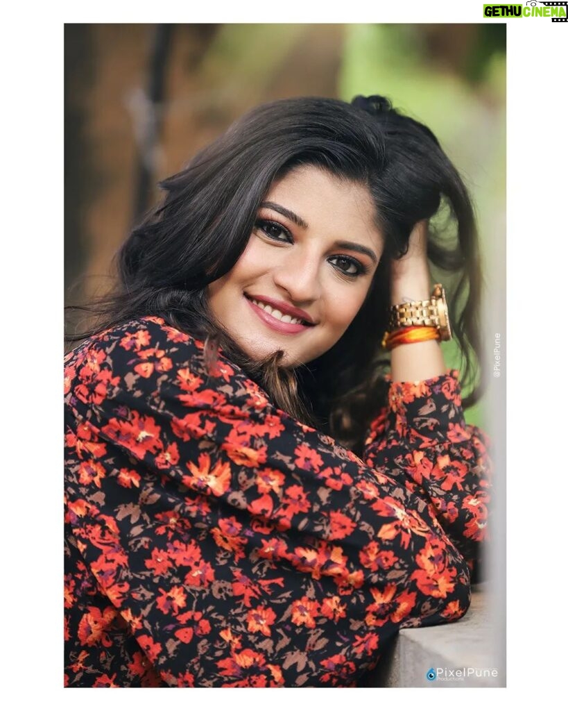 Gayatri Jadhav Instagram - Some changes are needed ♥🧿 PC - @pixelpune #cute #simple #basic #joyfull #fearless #focus #oblivious #thankfull #gratitude #marathiactress #actress #gayatrijadhavofficial Pune, Maharashtra