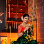 Gayatri Jadhav Instagram - I'd anything , I'm everything 🎀🧿🦋 Dolled up by @shitals_charming_makeupstudio #glowingskin #festival #festivecollection #diwali #saree #green #happiness #lights #nauvarilook #trending #newphotoshoot #gayatrijadhavofficial Chinchawad