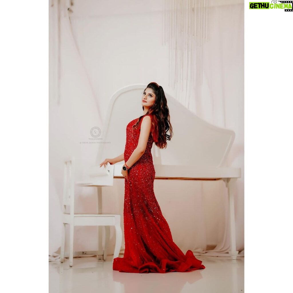Gayatri Jadhav Instagram - Every Photo Is A Story….. . . Gorgeous- @gayatri_jadhav_official MAU- @shitals_charming_makeupstudio Photography- @nikhiljadhav_photography_1707 Costume- @runanubandh_therentalstore Location- @snapcityinpune . . . . . . #westernwear #reel #instagram #viral #trending #bride #celebrity #celebritystyle #marathiactress #marathimulgi #marathi #bride #bridalmakeup #pune #punemakeupartist❤ #wedding #weddingphotography #weddingdress #weddinginspiration #punecity #love #marathiserialactress #marathimovie #movies #baban #snapcity #snapcityinpune Snapcity IN PUNE