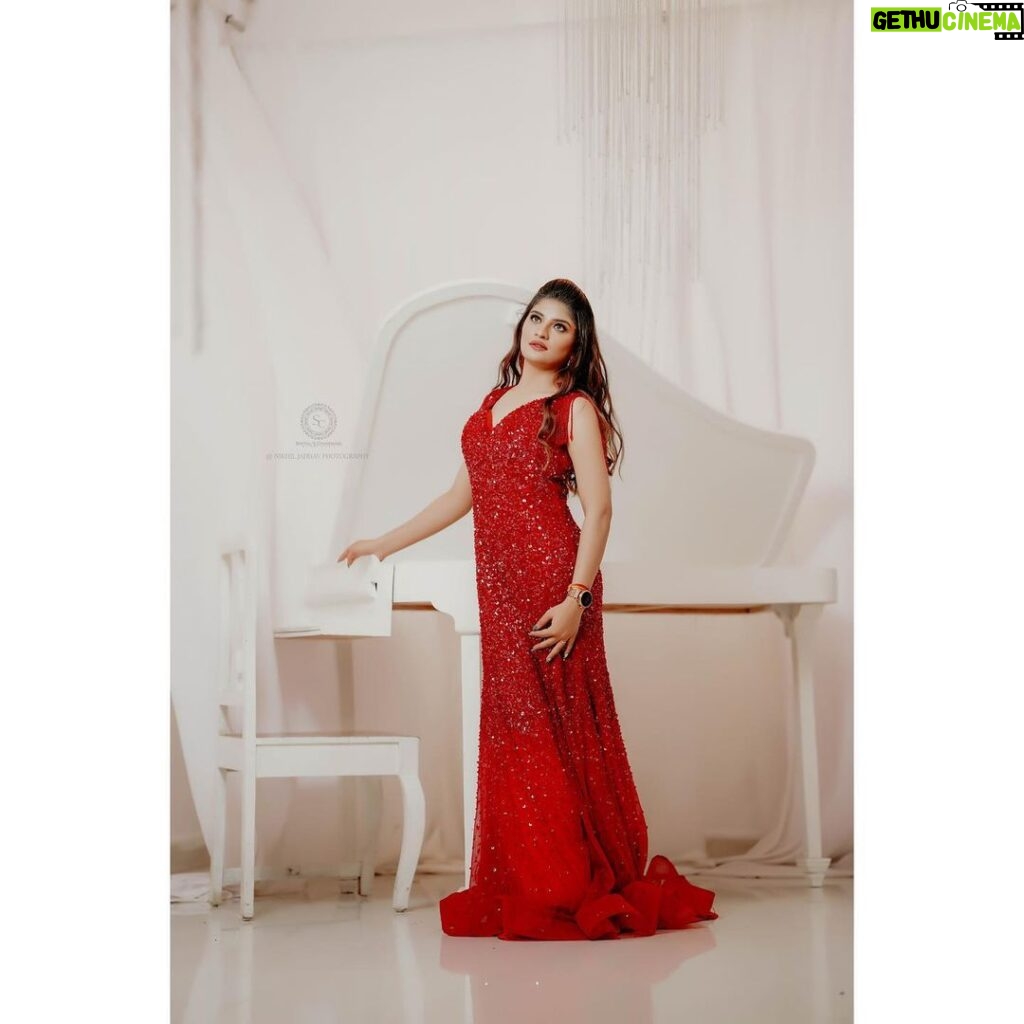Gayatri Jadhav Instagram - Every Photo Is A Story….. . . Gorgeous- @gayatri_jadhav_official MAU- @shitals_charming_makeupstudio Photography- @nikhiljadhav_photography_1707 Costume- @runanubandh_therentalstore Location- @snapcityinpune . . . . . . #westernwear #reel #instagram #viral #trending #bride #celebrity #celebritystyle #marathiactress #marathimulgi #marathi #bride #bridalmakeup #pune #punemakeupartist❤ #wedding #weddingphotography #weddingdress #weddinginspiration #punecity #love #marathiserialactress #marathimovie #movies #baban #snapcity #snapcityinpune Snapcity IN PUNE