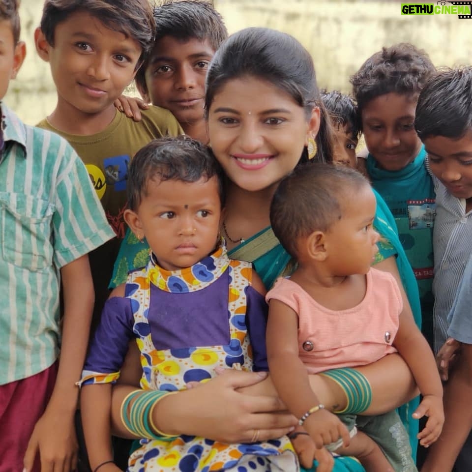 Gayatri Jadhav Instagram - The sweetest little part of destiny ❤️ #kids#destiny#bestthingever#pureheart#puresmile#myspecialones#gayatrijadhavofficial