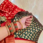 Gayatri Jadhav Instagram - साडी + बांगड्या = संस्कृती 🚩❤️ . . . . #sanskruti #maharashtra #maharashtrachi #marathi #india #culture #ig #igers #sahyadri #mumbai #dholtasha #dholtashalover #pune #maratha #dhol #maharashtrian #dholtashaclicks #dhwaj #vadak #bhakti #marathimulga #traditional #saadi #maharashtradesha #bappa #nauwarisaree #dholpremi #marathimulgi #pandharpurwari #warkari