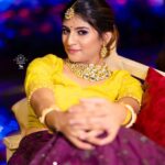 Gayatri Jadhav Instagram - 💛 Outfit - @the_rightknot Mua- @poojakaramunge_makeupartist Hair- @poojakaramunge_makeupartist Photography- @vm_photograaphy Jewellery - @pvcollection_6100
