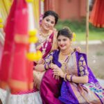 Gayatri Jadhav Instagram - वसंताची पहाट घेऊन आली, नवचैतन्याचा गोडवा, समृद्धीची गुढी उभारू, आला चैत्र पाडवा.. गुढीपाडव्याच्या हार्दिक शुभेच्छा! Hmua- @sayalimekha_makeupartist Inframe- @gayatri_jadhav_official Outfit- @__shamiyanaa__ Inframe- @_sneh_meow Jewellery- @trisha_jewells Video/ photos- @aditya.image Nailart- @nailartby_sayali Mehandiart- @shirin_mehendi_ Location- @studiomayasabha #marathi #marathimulagi #festival #padwa #padwaspecial #festival #culture #maharashtra #maharashtra_ig #punecity #makeuartist #viralpost Studio mayasabha