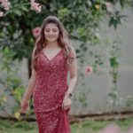 Gayatri Jadhav Instagram - Red Leaves The Other Colour Blushing With Emotion… . . Gorgeous- @gayatri_jadhav_official MAU- @shitals_charming_makeupstudio Photography- @nikhiljadhav_photography_1707 Costume- @runanubandh_therentalstore Location- @snapcityinpune . . . . . . #westernwear #reel #instagram #viral #trending #bride #celebrity #celebritystyle #marathiactress #marathimulgi #marathi #bride #bridalmakeup #pune #punemakeupartist❤️ #wedding #weddingphotography #weddingdress #weddinginspiration #punecity #love #marathiserialactress #marathimovie #movies #baban #snapcity #snapcityinpune Pune, Maharashtra