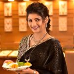 Gayatri Jadhav Instagram - मकर संक्रांतिच्या हार्दिक शुभेच्छा 🌸 Jewelry- @chandukakasaraf MUA - @pranjalishelar_makeover Hairs - @pranjalishelar_makeover Clicked by -@kishor_bhore_photography