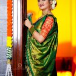 Gayatri Jadhav Instagram - 🌀💚🧿 📷 - @nikhiljadhav_photography_1707 💄- @shitals_charming_makeupstudio . . . #marathiactress #marathimulgi #nauvari #nauvarisaree #green #festivewear #festivevibes #festiveseason #sparkle #flowers #nocaptionneeded #gayatrijadhavofficial Pune, Maharashtra