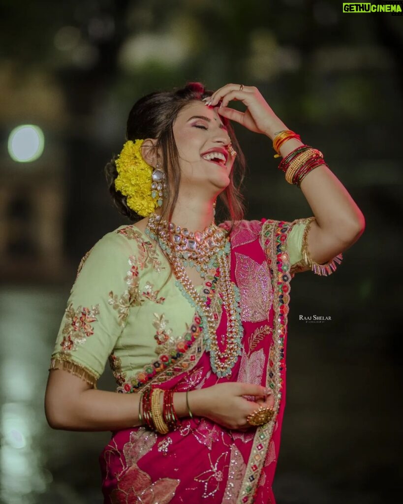 Gayatri Jadhav Instagram - Don't entertain what you don't want 💯 🧿 PC- @raaj_shelar MUA - @ashwini_makeup_studio Outfit- @runanubandh_therentalstore Jewellery - @runanubandh_therentalstore Pune, Maharashtra