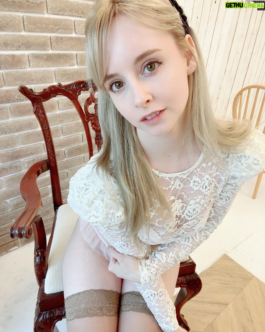 Gemma Louise Instagram - 撮影中🐰💕 shooting today, wish me luck! 💓 #撮影 #グラビア