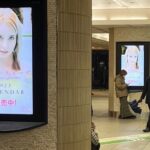 Gemma Louise Instagram - 私は恵比寿駅にいます！ Promotion of my calendar is in Ebisu station! 😮