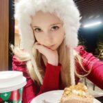 Gemma Louise Instagram – もうすぐクリスマスだね❄️ it’s beginning to look a lot like Christmas♥️