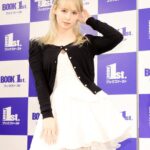 Gemma Louise Instagram - Calendar release event! ジェマ・ルイーズ2023カレンダー発売イベントお疲れ様でした！！✨ 皆さん、お会いに来て本当にありがとうございました！本当に嬉しいです。 ブックファーストさんもありがとうございました♥️ My calendar release event was held yesterday! Thankyou to everyone that came! 写真：日刊スポーツ（撮影・鈴木正人） ブックファースト新宿店