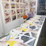 Gemma Louise Instagram - カレンダーにサイン入れしてきました！Went to sign some of the calendars in advance of the event!