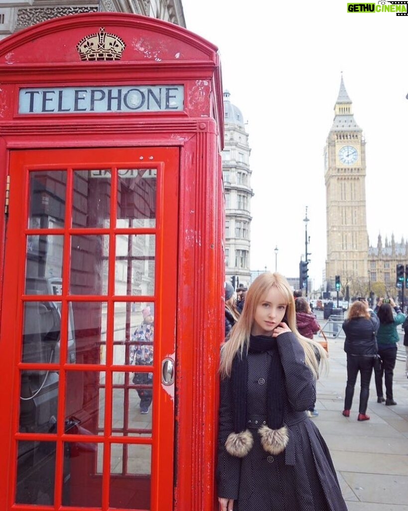 Gemma Louise Instagram - ロンドン、寒くなちゃった🇬🇧 London is cold! #ロンドン #ビッグベン #イギリス #bigben #westminster #england #タワーブリッジ #ウェストミンスター #旅行 #londonlife #london City of Westminster, London