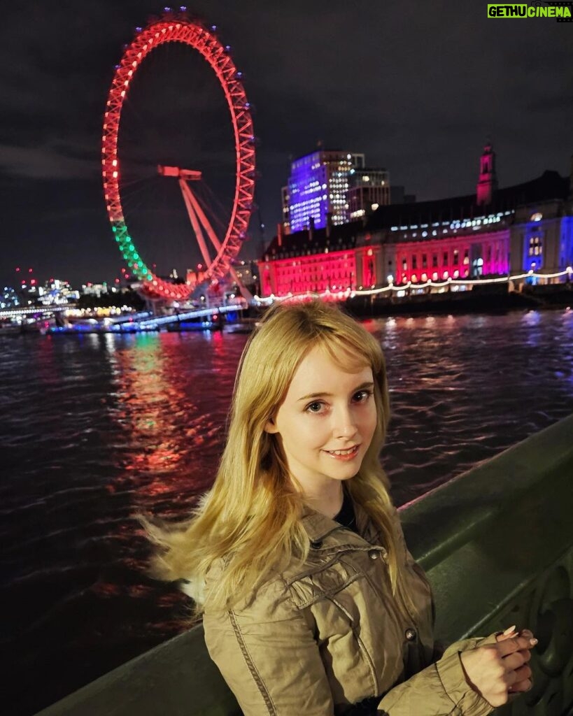 Gemma Louise Instagram - 一緒にロンドンアイに乗りませんか？🌃 #ロンドン #london #londoneye London Eye, London