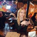 Gemma Louise Instagram - おはよう日本～ お母さんと一緒にゴードン・ラムゼイ ストリート バーガー行った！美味しかった🍔 I went to Gordon Ramsay street burger! Was delicious 😋 #london #londonfood #gordonramsay #ロンドン Gordon Ramsay Street Burger Charing Cross Road