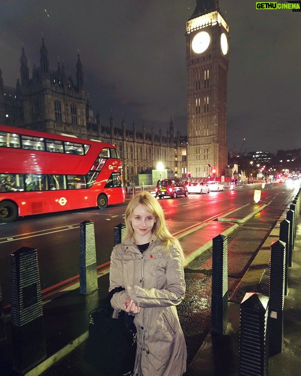 Gemma Louise Instagram - Big Ben久しぶりに会った良かった!🇬🇧 It has been a long time since I last met Big Ben! #bigben #ビッグベン #ロンドン #london #uk #イギリス London, United Kingdom