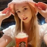 Gemma Louise Instagram - スタバのスイカフラップ美味しい！🍉　#スタバ #スイカ #スイカフラペチーノ