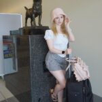 Gemma Louise Instagram - おはよ！新潟に来ましたー　めっちゃ暑い🥵 新潟駅