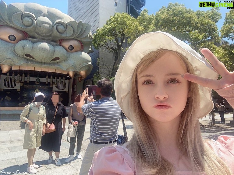 Gemma Louise Instagram - 難波八阪神社行った！！#難波八阪神社 #大阪 #旅行 #nambayasakashrine #osaka #japantravel