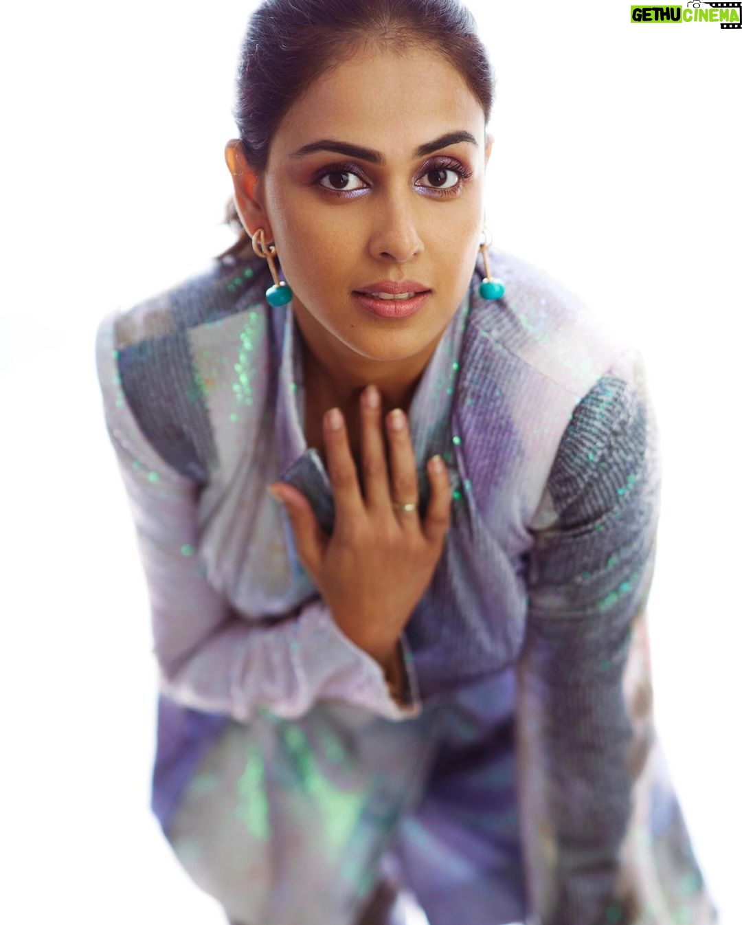 Genelia D'Souza Instagram - βYou donβt have to have it all sorted to move forward, Just take the next stepβ WHICH LOOK DO YOU LIKE THE MOST????? Management : @chandnidholakia1989 @ayushpadukone Makeup : @rishinaacharya Hair :@jyoti_love13 Styling : @who_wore_what_when Photos : @rohnpingalay Look 1 : π@sarojjalan π@jagdishjewellerschandigarh π@lovetobag Look 2 : π@tamannapunjabikapoor π₯Ώ@shilpsutra π @motifsbysurabhididwania π@shopziddi Look 3 : π@aisharaoofficial π@amamajewels π@ornatte.in ππββοΈ @khyatimalhotra558 @ishansupriyamilind