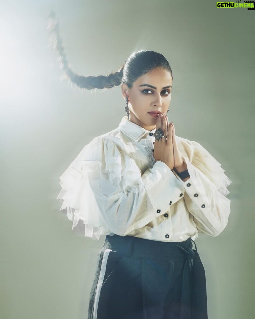 Genelia D'Souza Instagram - “To be yourself in a world that is constantly trying to make you something else is the Greatest accomplishment “ Managed by - @ayushpadukone Outfit : @chola_the_label Jewellery : @koharbykanika Makeup : @richie_muah Hair : @nidhiagarwalmua Photos : @harneshjoshi