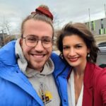 Geneviève Guilbault Instagram - Souvenir d'une belle rencontre avec @mathduff cette semaine ☺️ Merci d'être un excellent porte-parole pour @onezrouge, pour que tout le monde profite des festivités de décembre en toute sécurité! 🙏🎈 Centre De Foires - Expocité
