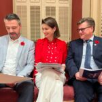 Geneviève Guilbault Instagram - Mes collègues et amis @yvesmontigny et @sebastienschneeberger sont officiellement mes adjoints gouvernementaux! Tellement heureuse de pouvoir compter sur eux pour m'appuyer dans les nombreux projets en cours et à venir au ministère des @transports_quebec et de la Mobilité durable. Leurs liens privilégiés avec les citoyens et divers élus, de même que leur fine connaissance des régions et des dossiers seront des atouts de taille. Bienvenue chez vous! Assemblée nationale du Québec